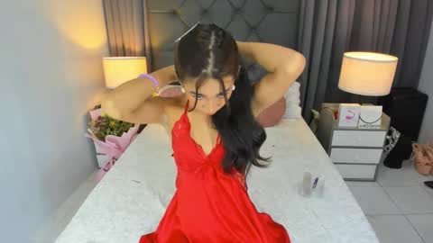 parismilker online show from February 21, 12:24 am