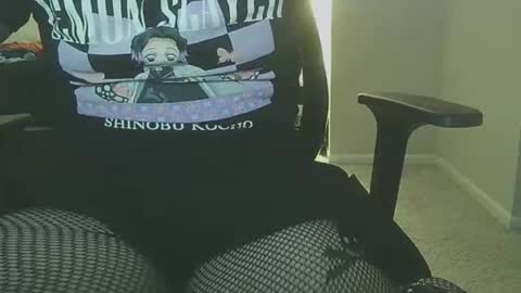 Mia online show from November 12, 3:52 am