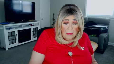 Geri online show from May 31, 2:24 pm