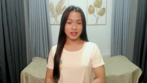 laura online show from March 8, 5:05 pm