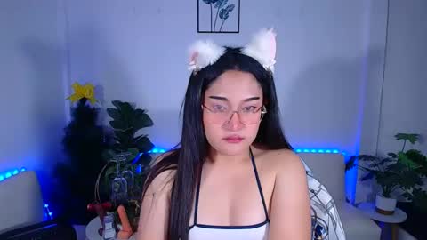 Ploysai online show from May 15, 6:44 am
