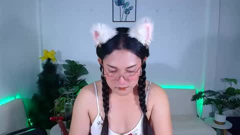 Ploysai online show from May 27, 7:27 am