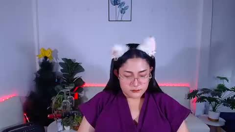 Ploysai online show from June 4, 12:13 am
