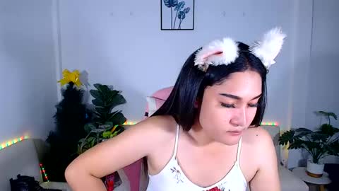 Ploysai online show from June 8, 4:45 am