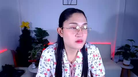 Ploysai online show from July 16, 8:42 am