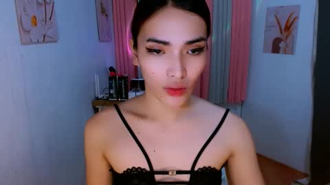 Precious  online show from May 3, 6:18 am