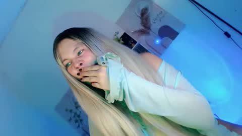 Flor online show from November 6, 12:32 am