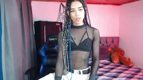 Cris online show from May 29, 6:06 pm