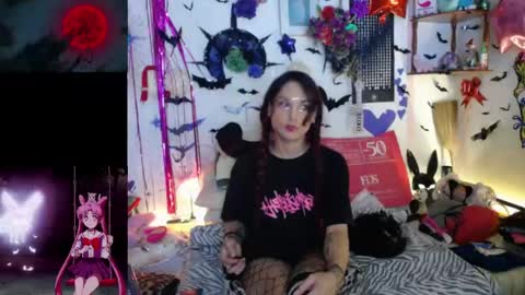 purplekattlyn online show from May 19, 5:03 am