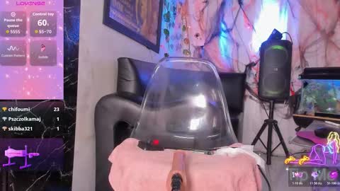 queen_kamil online show from October 29, 5:49 am