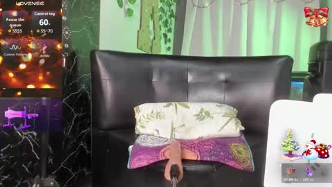 queen_kamil online show from November 27, 2:14 am