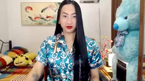 QUEEN online show from December 14, 6:47 pm