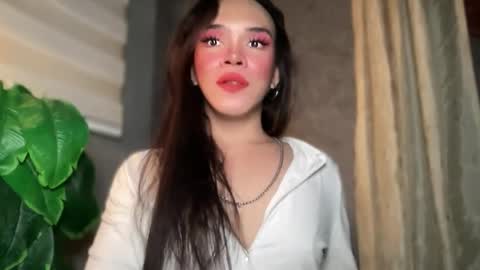 QUEEN online show from May 25, 10:17 pm