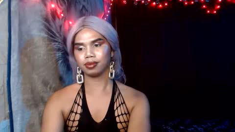 queenpinayebony_xx online show from May 28, 3:10 pm
