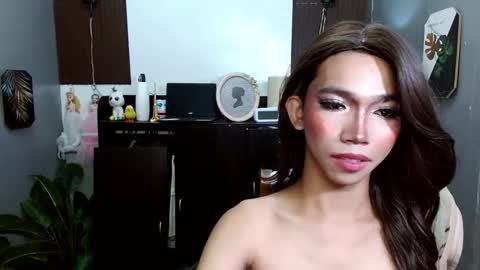 ravennaxx online show from February 13, 3:23 am