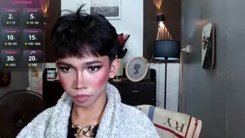 ravennaxx online show from February 15, 6:23 pm