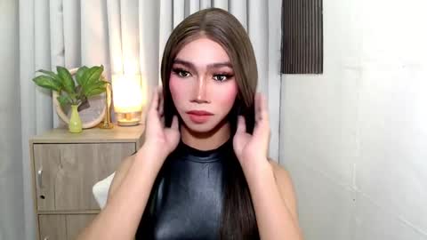 ravennaxx online show from October 10, 6:09 pm