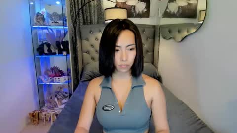 reighnempress online show from November 10, 5:08 am