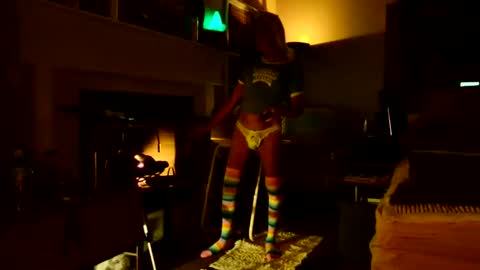 PINK HOLE TWINK online show from May 17, 2:44 am