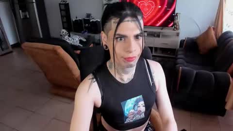 herreraisa offical online show from February 15, 11:42 am