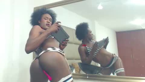 rose_valentiine online show from May 16, 12:48 pm