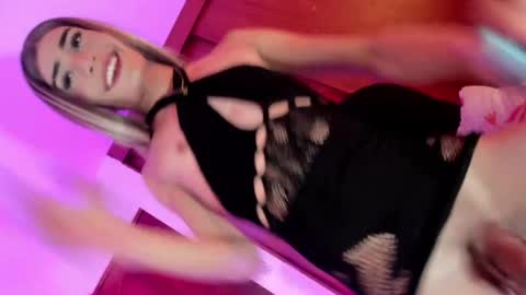 salome_saenz666 online show from May 13, 11:47 pm