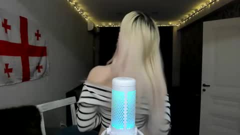 Snapshot of samanthamiasnik1 chatting on January 5, 4:48 pm Samantha online show from January 5, 4:48 pm