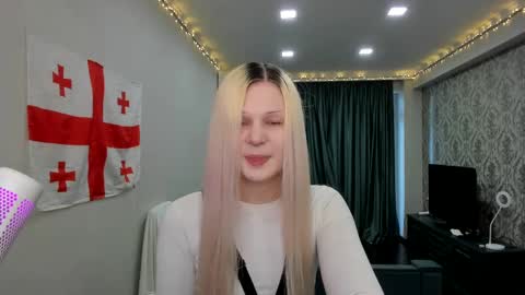 Snapshot of samanthamiasnik1 chatting on January 22, 12:49 pm Samantha online show from January 22, 12:49 pm