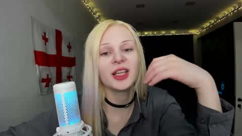 Snapshot of samanthamiasnik1 chatting on February 13, 8:13 pm Samantha online show from February 13, 8:13 pm