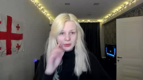 Snapshot of samanthamiasnik1 chatting on February 23, 8:33 pm Samantha online show from February 23, 8:33 pm
