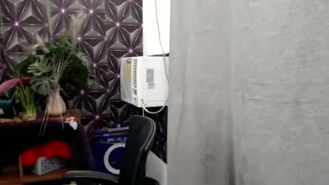 samatha_6969 online show from May 7, 10:44 am