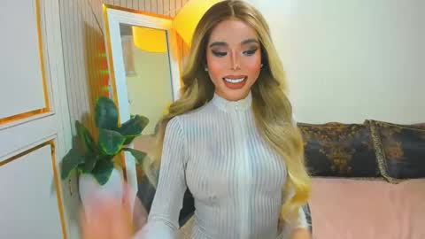 Sandra Hornball online show from December 21, 4:46 pm