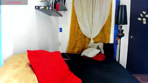  SARAHJEY     online show from October 22, 12:01 am