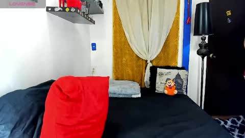  SARAHJEY     online show from February 26, 10:48 pm