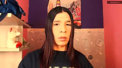 Snapshot of sarasofia44 chatting on March 2, 5:23 am Sara Sofia online show from March 2, 5:23 am