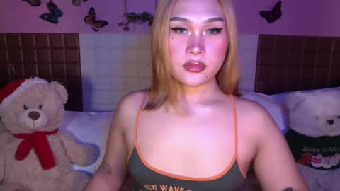 Sarah Drews   Super model online show from January 3, 9:26 pm