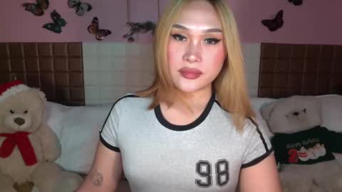 Sarah Drews   Super model online show from January 4, 9:31 pm
