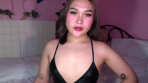Sarah Drews   Super model online show from January 19, 7:47 pm