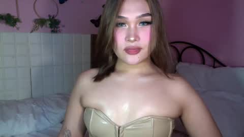 Sarah Drews   Super model online show from January 25, 8:42 pm