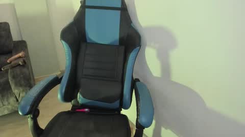 scarbadgirl_ online show from November 6, 4:56 am