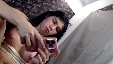 scarlet_111 online show from May 28, 1:58 am