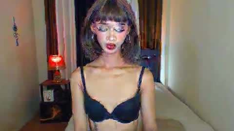 ashly online show from May 26, 2:47 pm