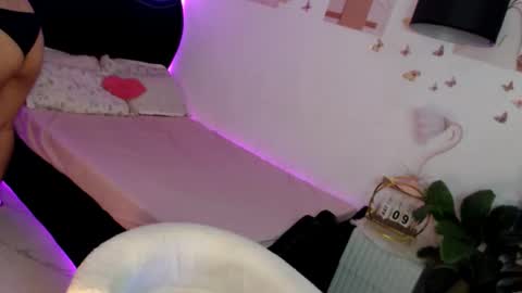 Vanessa online show from May 8, 11:34 pm
