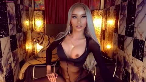 KATARINA LUST online show from May 3, 1:04 pm