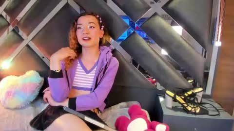 seraphine_nyx online show from June 27, 8:26 pm