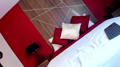 serena_parker online show from May 19, 8:04 pm