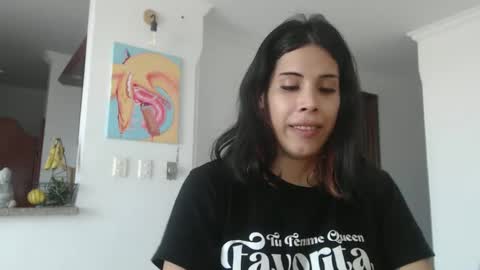sararoussee online show from May 19, 4:14 pm