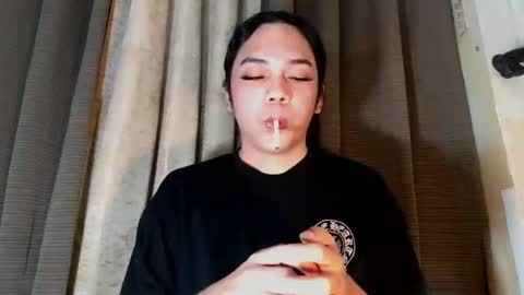 TYRA 3 online show from May 17, 2:27 pm