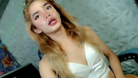 sexyhotbabe18 online show from January 25, 10:29 am