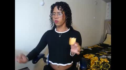shanny_hill online show from May 24, 1:41 pm